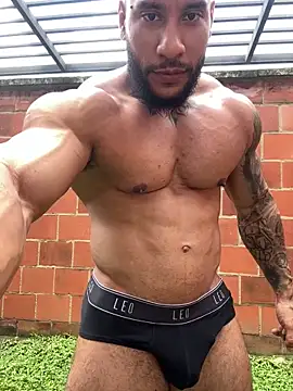 Snapshot of Andrew_Johnnson chatting on October 16, 4:52 pm Andrew Johnnson online show from October 16, 4:52 pm