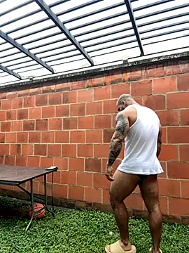 Snapshot of Andrew_Johnnson chatting on October 20, 2:06 pm Andrew Johnnson online show from October 20, 2:06 pm