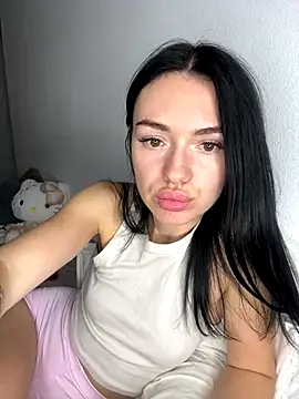 Snapshot of karrr__aaa chatting on October 13, 8:20 pm karrr aaa online show from October 13, 8:20 pm