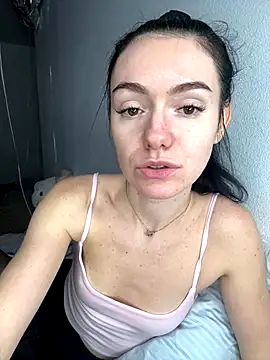 Snapshot of karrr__aaa chatting on December 14, 10:14 pm karrr aaa online show from December 14, 10:14 pm