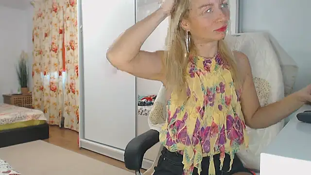 Snapshot of merlyn4 chatting on January 8, 12:37 pm merlyn4 online show from January 8, 12:37 pm