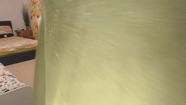 Snapshot of merlyn4 chatting on February 10, 10:53 am merlyn4 online show from February 10, 10:53 am