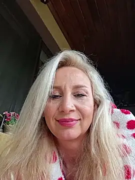 Snapshot of merlyn4 chatting on November 8, 12:27 pm merlyn4 online show from November 8, 12:27 pm