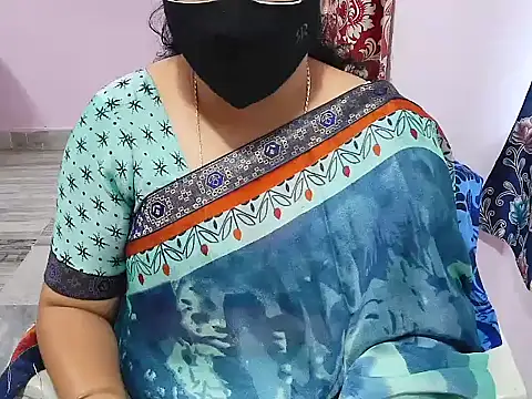 Snapshot of jannu6482 chatting on October 17, 9:45 am jannu6482 online show from October 17, 9:45 am