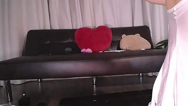 Snapshot of Liz_Hu chatting on September 15, 3:23 pm Liz Hu online show from September 15, 3:23 pm