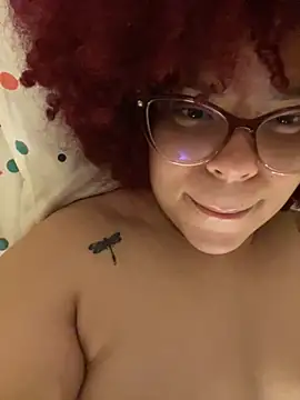 Enyagleam  online show from September 28, 2:39 am