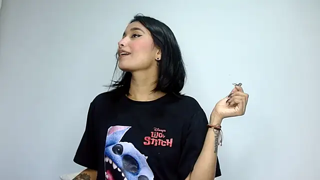 Gia Lee online show from October 1, 2:39 am