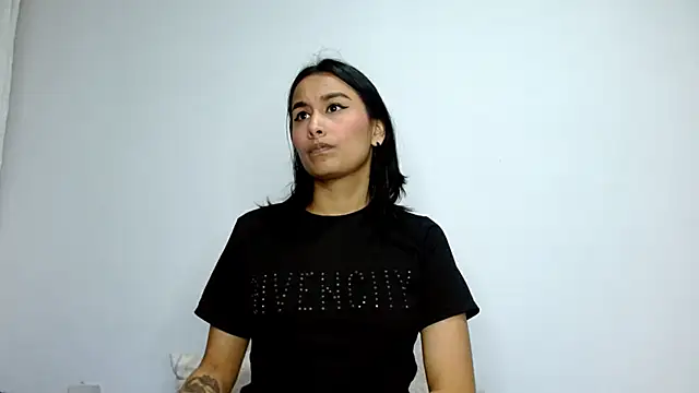 Gia Lee online show from October 3, 3:03 am