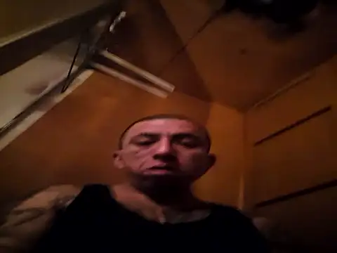 Snapshot of Boogiehtx713 chatting on December 17, 9:43 pm Boogiehtx713 online show from December 17, 9:43 pm