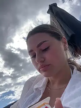 KayaAzur online show from September 29, 8:08 am