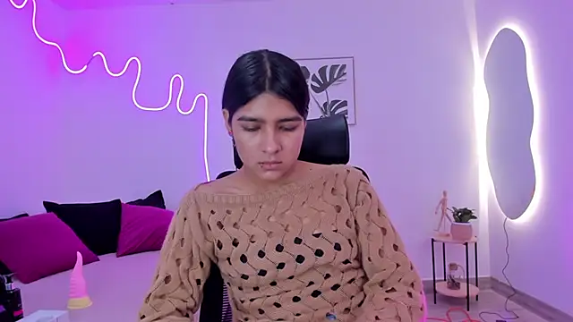 Cherrydollxx online show from September 24, 11:46 am