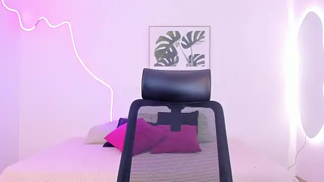 Cherrydollxx online show from October 19, 1:34 pm