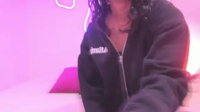 Cherrydollxx online show from November 6, 11:44 am