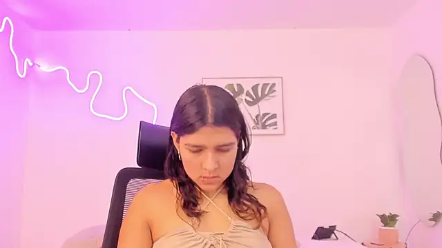 Cherrydollxx online show from November 18, 11:58 am