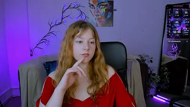 Snapshot of lola_sun12 chatting on September 18, 9:28 pm lola sun12 online show from September 18, 9:28 pm