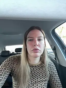 Chloemillerrxx online show from November 30, 11:58 am