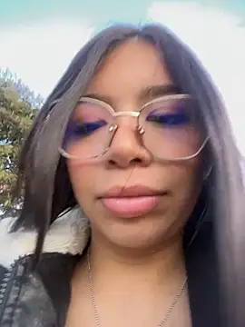 Maddy Piink online show from November 7, 9:48 pm