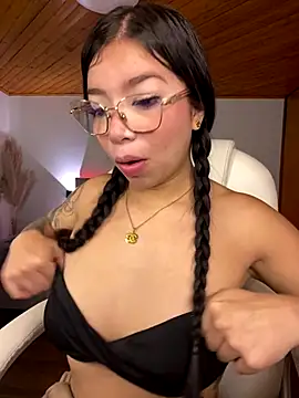 Maddy Piink online show from November 23, 7:57 pm