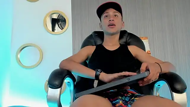 Daddy Darcks online show from November 22, 8:19 pm