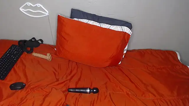 Lunalee online show from September 21, 6:09 pm