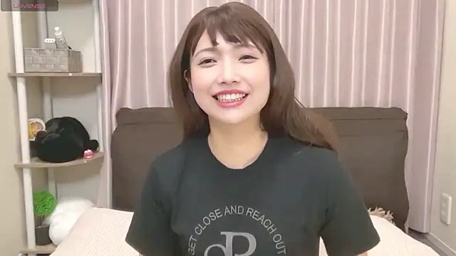 Snapshot of Ruu-chaaan chatting on October 24, 8:11 am Ruu-chaaan online show from October 24, 8:11 am