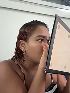 Snapshot of anailynn chatting on September 29, 10:25 pm anailynn online show from September 29, 10:25 pm