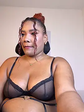 Snapshot of anailynn chatting on October 1, 11:55 pm anailynn online show from October 1, 11:55 pm