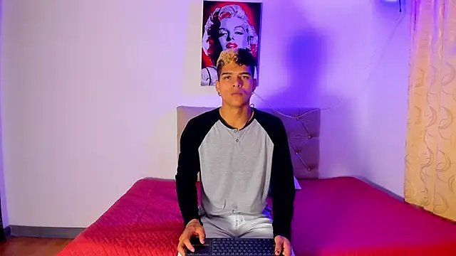 wyatt 3 online show from September 30, 11:59 am