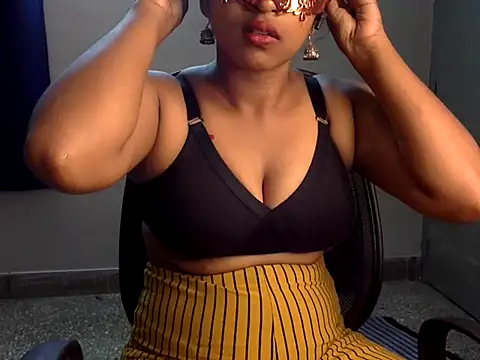 Hot-Honey20 online show from October 24, 12:56 pm