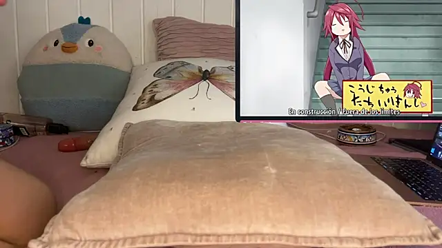 Snapshot of lau_laulu chatting on October 25, 4:42 am lau laulu online show from October 25, 4:42 am