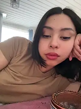 Snapshot of lau_laulu chatting on October 27, 10:25 pm lau laulu online show from October 27, 10:25 pm