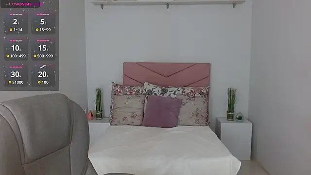 SarayVega  online show from October 29, 7:26 pm