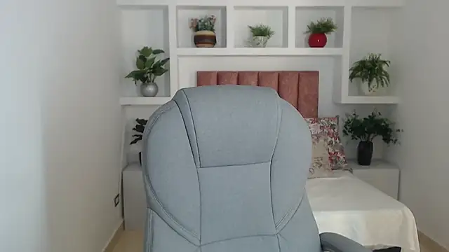 SarayVega  online show from November 13, 7:24 pm