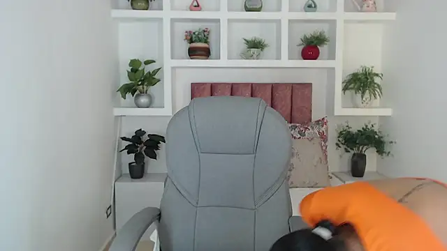 SarayVega  online show from December 1, 7:41 pm