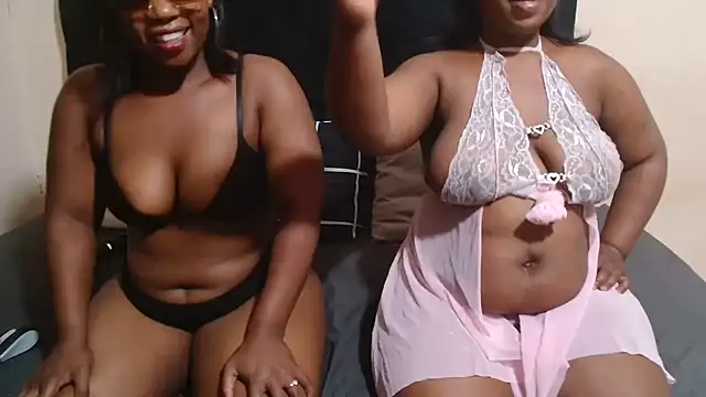 curveAss222 online show from October 29, 12:35 am