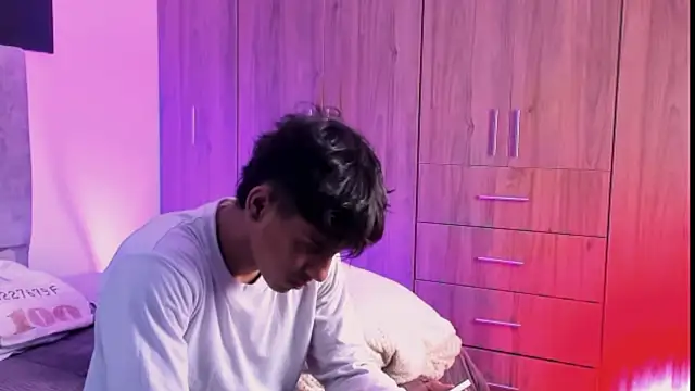 ZYZZ1312 online show from October 15, 5:24 pm