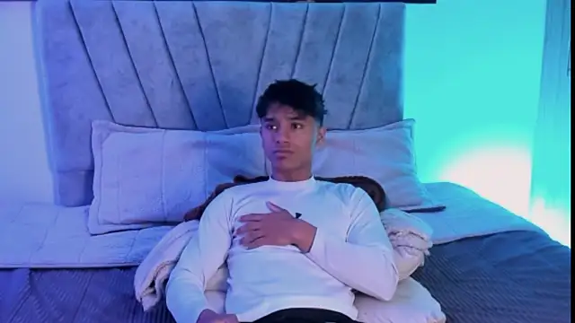 ZYZZ1312 online show from October 17, 5:48 pm