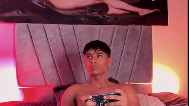 ZYZZ1312 online show from October 24, 5:42 pm