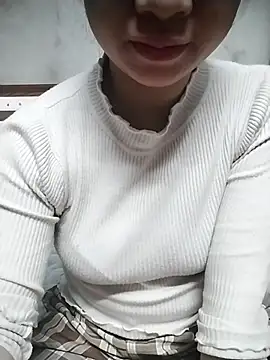 Mie rose online show from November 24, 2:00 am