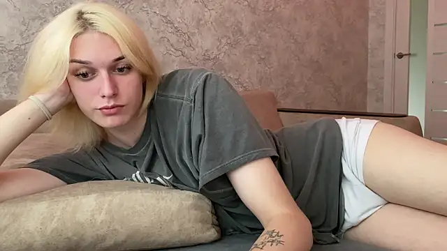 evelina228 online show from September 18, 7:32 am