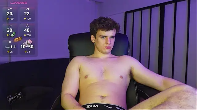 Snapshot of Ricky_Becko chatting on December 4, 4:27 pm Ricky Becko online show from December 4, 4:27 pm