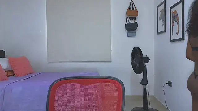 EmilyKisx online show from September 30, 2:55 pm