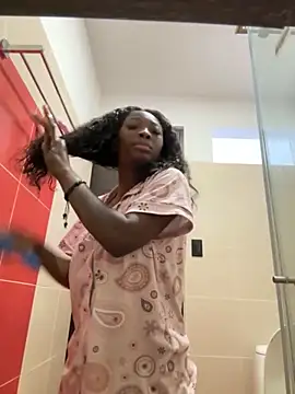 EmilyKisx online show from October 9, 1:53 pm