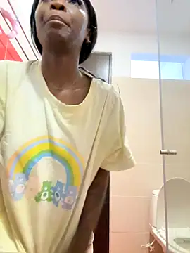 EmilyKisx online show from November 6, 2:18 pm