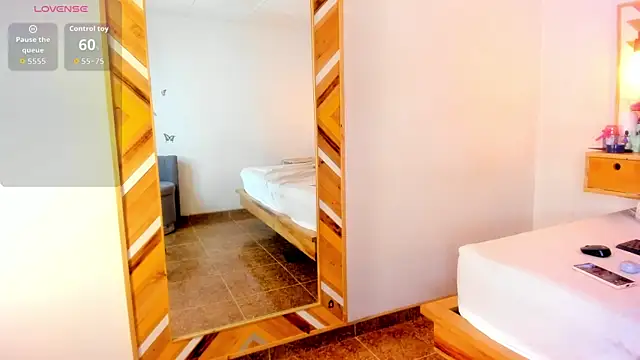 SoleneFontaine online show from September 10, 11:43 am