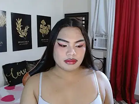 Snapshot of TSbrianaHugeCock chatting on November 2, 7:44 am TSbrianaHugeCock online show from November 2, 7:44 am