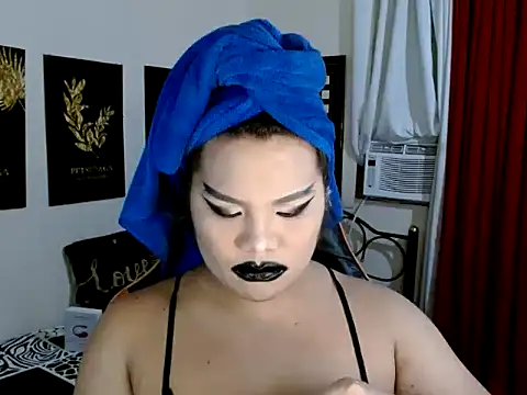 Snapshot of TSbrianaHugeCock chatting on December 1, 2:22 pm TSbrianaHugeCock online show from December 1, 2:22 pm