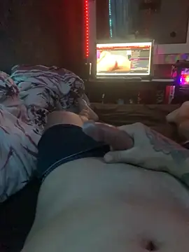 Snapshot of o-theus chatting on October 22, 4:18 pm o-theus online show from October 22, 4:18 pm