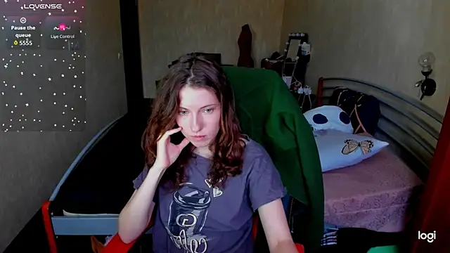 Agata in Wonderland online show from December 20, 9:49 am