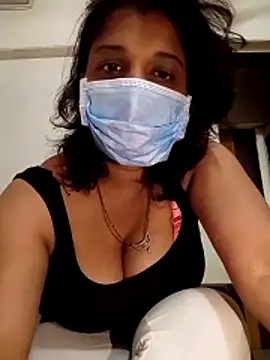 Snapshot of Love_Foreverr12 chatting on November 12, 9:21 am Love Foreverr12 online show from November 12, 9:21 am